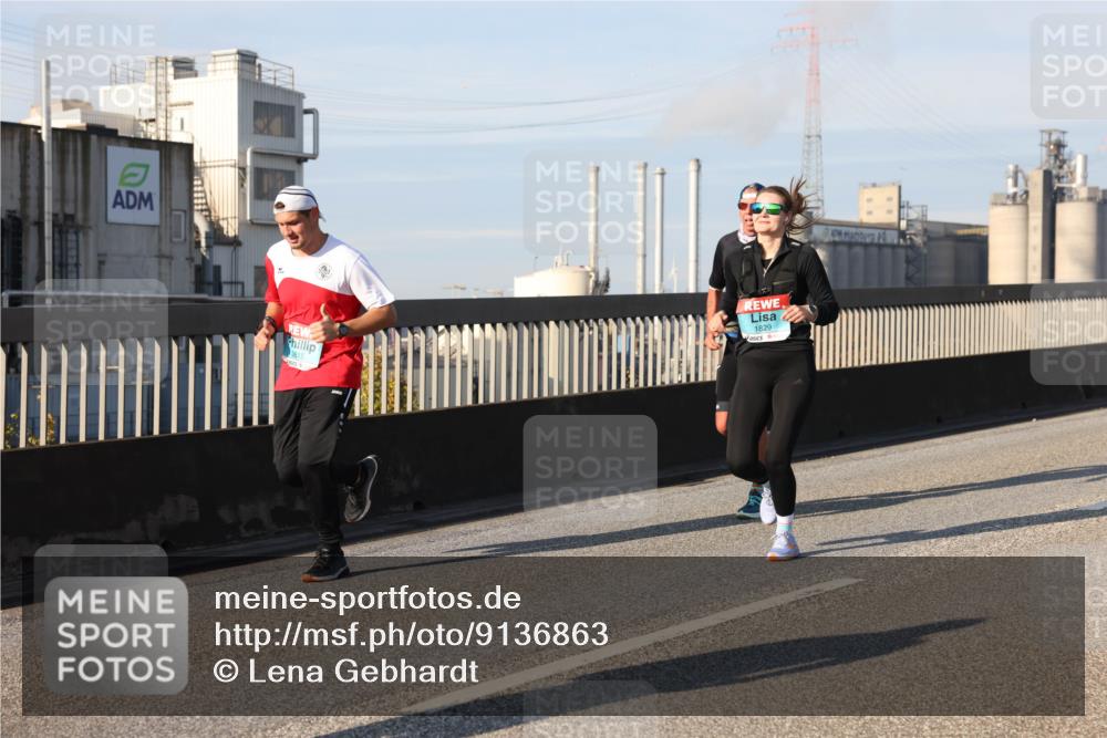 03.10.2025 - Köhlbrandbrückenlauf Lena Gebhardt http://msf.ph/oto/9136863 03.10.2025 09:54:41 Position 2 1829 meine-sportfotos.de