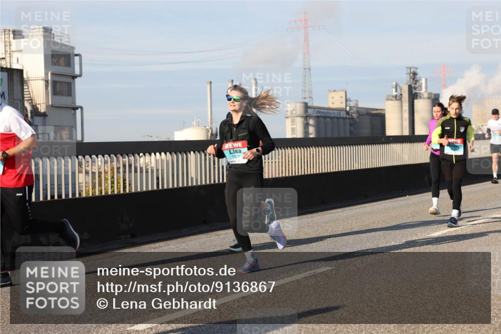 03.10.2025 - Köhlbrandbrückenlauf Lena Gebhardt http://msf.ph/oto/9136867 03.10.2025 09:54:41 Position 2 1829, 5 meine-sportfotos.de