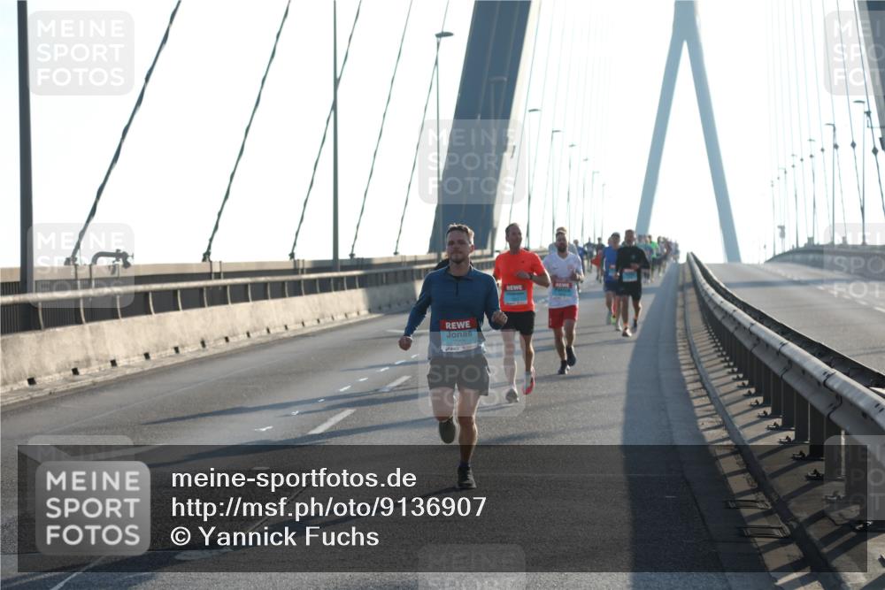03.10.2025 - Köhlbrandbrückenlauf Yannick Fuchs http://msf.ph/oto/9136907 03.10.2025 08:20:49 Position 2 1 meine-sportfotos.de