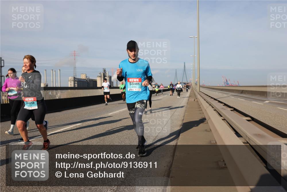 03.10.2025 - Köhlbrandbrückenlauf Lena Gebhardt http://msf.ph/oto/9136911 03.10.2025 09:54:43 Position 2 1771, 3394 meine-sportfotos.de