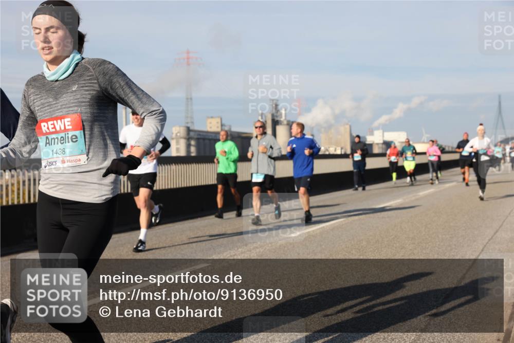 03.10.2025 - Köhlbrandbrückenlauf Lena Gebhardt http://msf.ph/oto/9136950 03.10.2025 09:54:46 Position 2 1438 meine-sportfotos.de