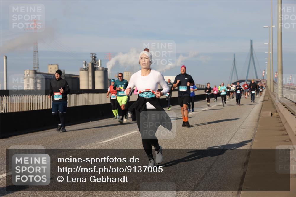 03.10.2025 - Köhlbrandbrückenlauf Lena Gebhardt http://msf.ph/oto/9137005 03.10.2025 09:54:50 Position 2 69 meine-sportfotos.de