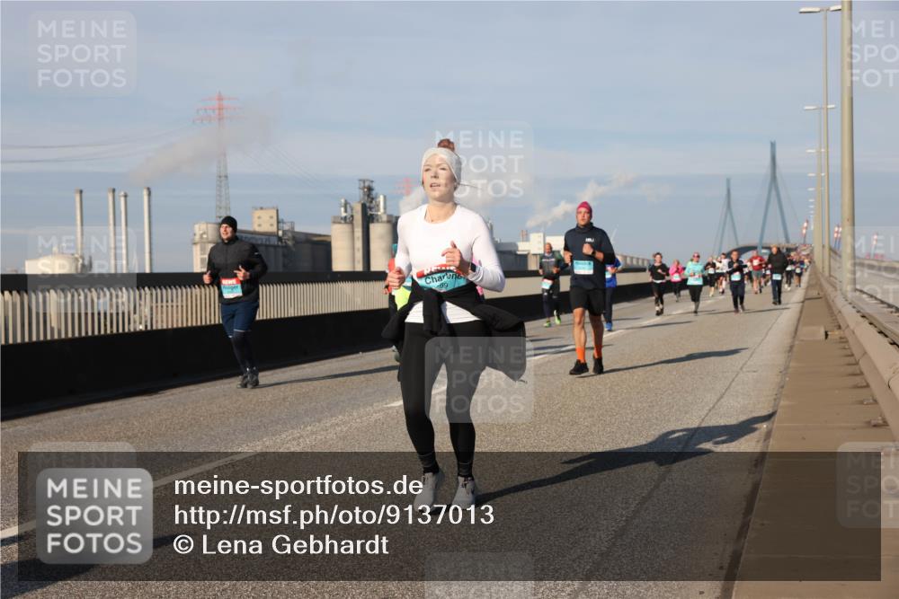 03.10.2025 - Köhlbrandbrückenlauf Lena Gebhardt http://msf.ph/oto/9137013 03.10.2025 09:54:50 Position 2 69 meine-sportfotos.de