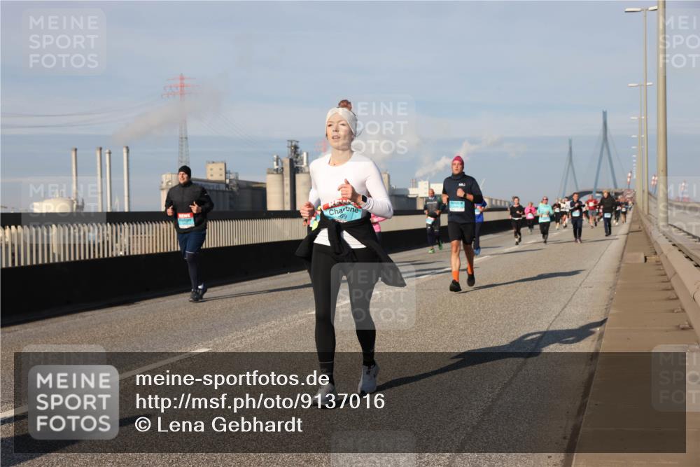 03.10.2025 - Köhlbrandbrückenlauf Lena Gebhardt http://msf.ph/oto/9137016 03.10.2025 09:54:50 Position 2 69 meine-sportfotos.de