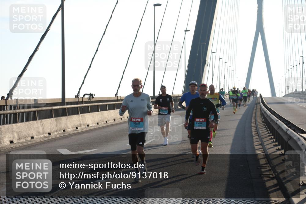 03.10.2025 - Köhlbrandbrückenlauf Yannick Fuchs http://msf.ph/oto/9137018 03.10.2025 08:20:55 Position 2 12 meine-sportfotos.de