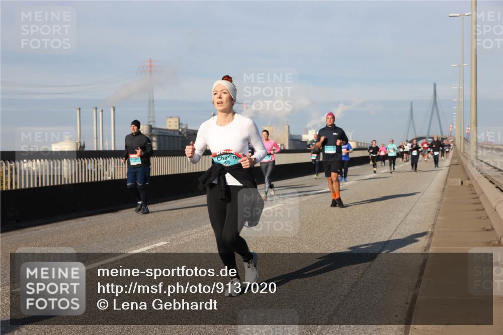 03.10.2025 - Köhlbrandbrückenlauf Lena Gebhardt http://msf.ph/oto/9137020 03.10.2025 09:54:51 Position 2 69 meine-sportfotos.de