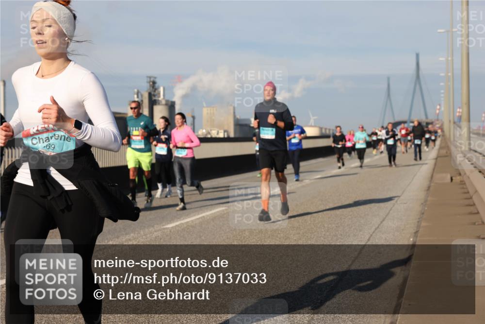 03.10.2025 - Köhlbrandbrückenlauf Lena Gebhardt http://msf.ph/oto/9137033 03.10.2025 09:54:51 Position 2 69 meine-sportfotos.de