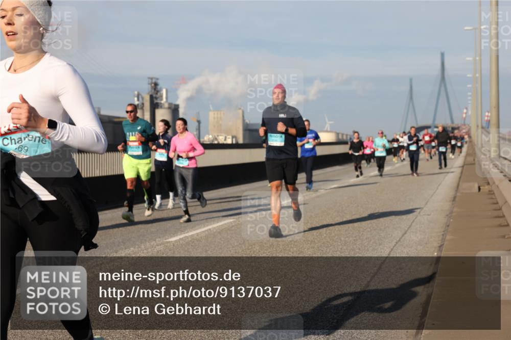 03.10.2025 - Köhlbrandbrückenlauf Lena Gebhardt http://msf.ph/oto/9137037 03.10.2025 09:54:51 Position 2 69 meine-sportfotos.de