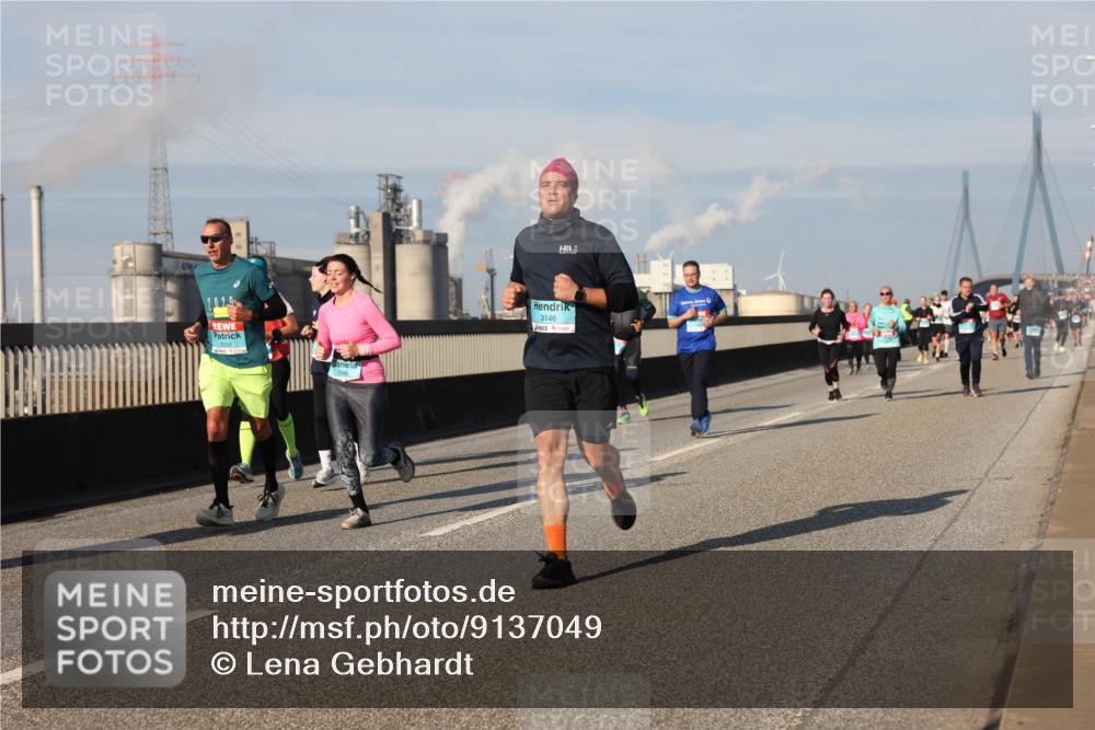 03.10.2025 - Köhlbrandbrückenlauf Lena Gebhardt http://msf.ph/oto/9137049 03.10.2025 09:54:52 Position 2 3146 meine-sportfotos.de