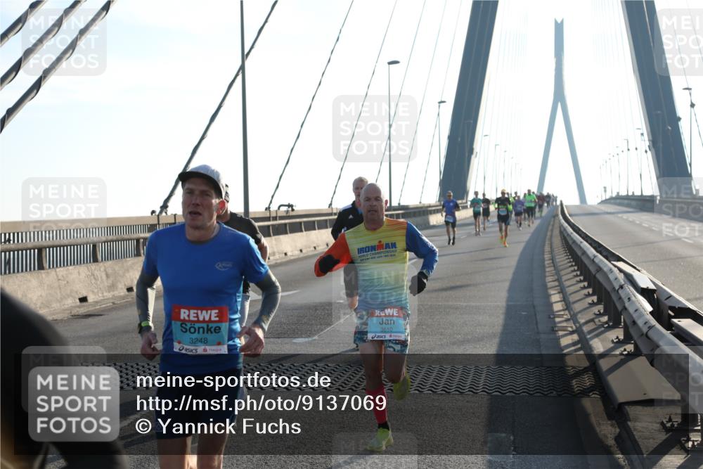 03.10.2025 - Köhlbrandbrückenlauf Yannick Fuchs http://msf.ph/oto/9137069 03.10.2025 08:20:58 Position 2 3248, 3610 meine-sportfotos.de