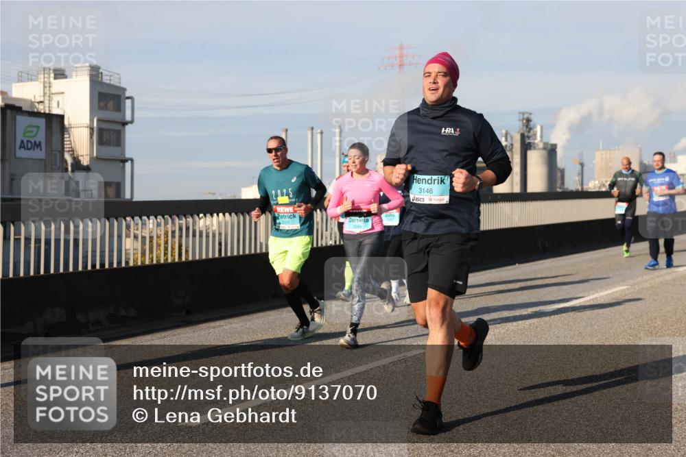 03.10.2025 - Köhlbrandbrückenlauf Lena Gebhardt http://msf.ph/oto/9137070 03.10.2025 09:54:53 Position 2 202, 5, 3146, 3549 meine-sportfotos.de