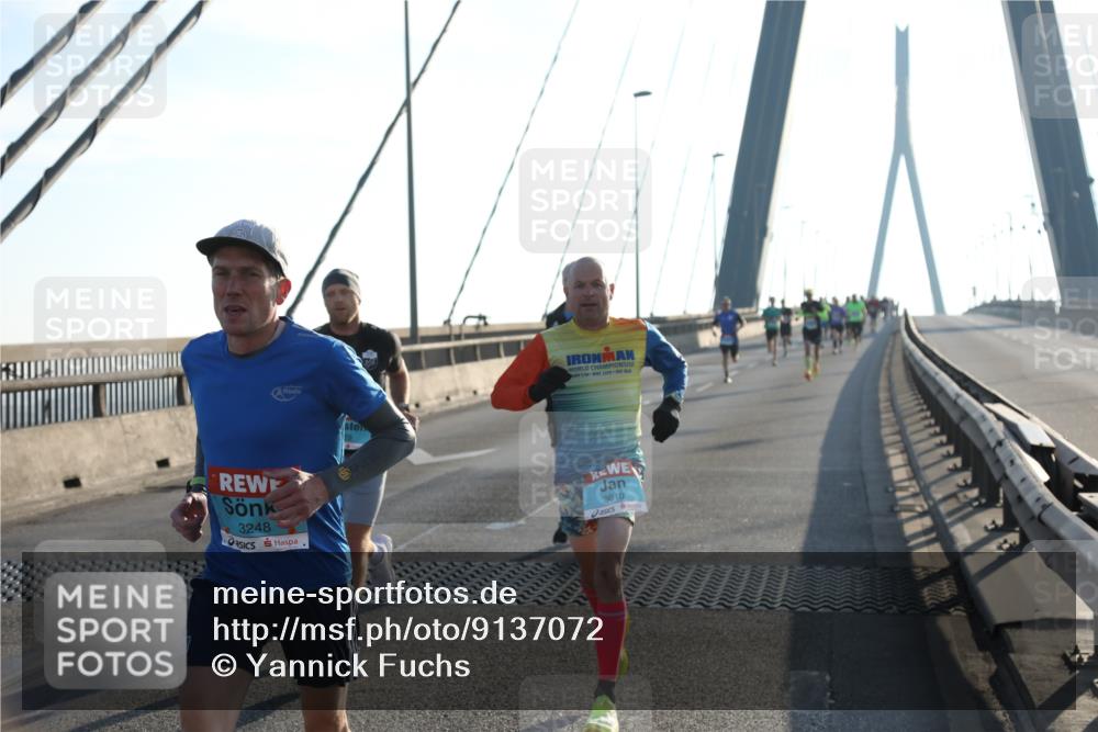 03.10.2025 - Köhlbrandbrückenlauf Yannick Fuchs http://msf.ph/oto/9137072 03.10.2025 08:20:58 Position 2 3248, 3610 meine-sportfotos.de