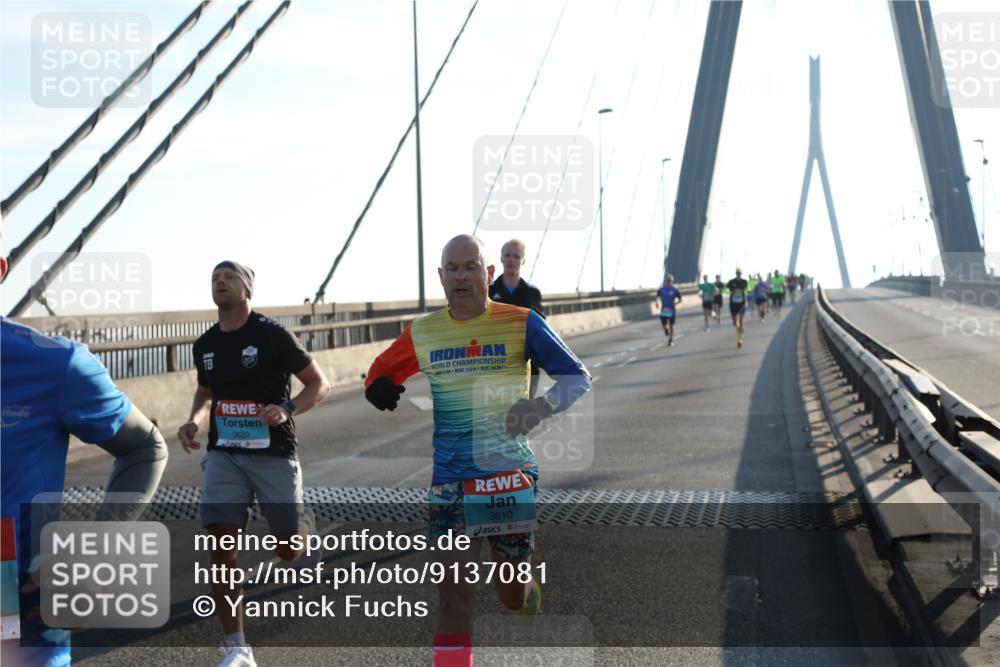 03.10.2025 - Köhlbrandbrückenlauf Yannick Fuchs http://msf.ph/oto/9137081 03.10.2025 08:20:58 Position 2 3629, 2, 112, 26, 2, 3610 meine-sportfotos.de