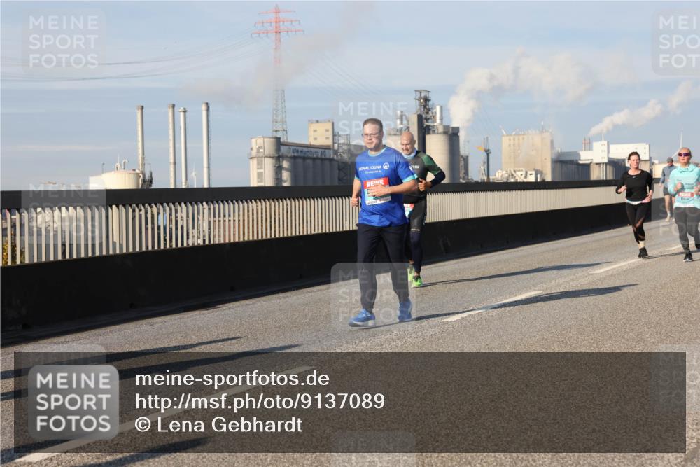 03.10.2025 - Köhlbrandbrückenlauf Lena Gebhardt http://msf.ph/oto/9137089 03.10.2025 09:54:55 Position 2 75 meine-sportfotos.de
