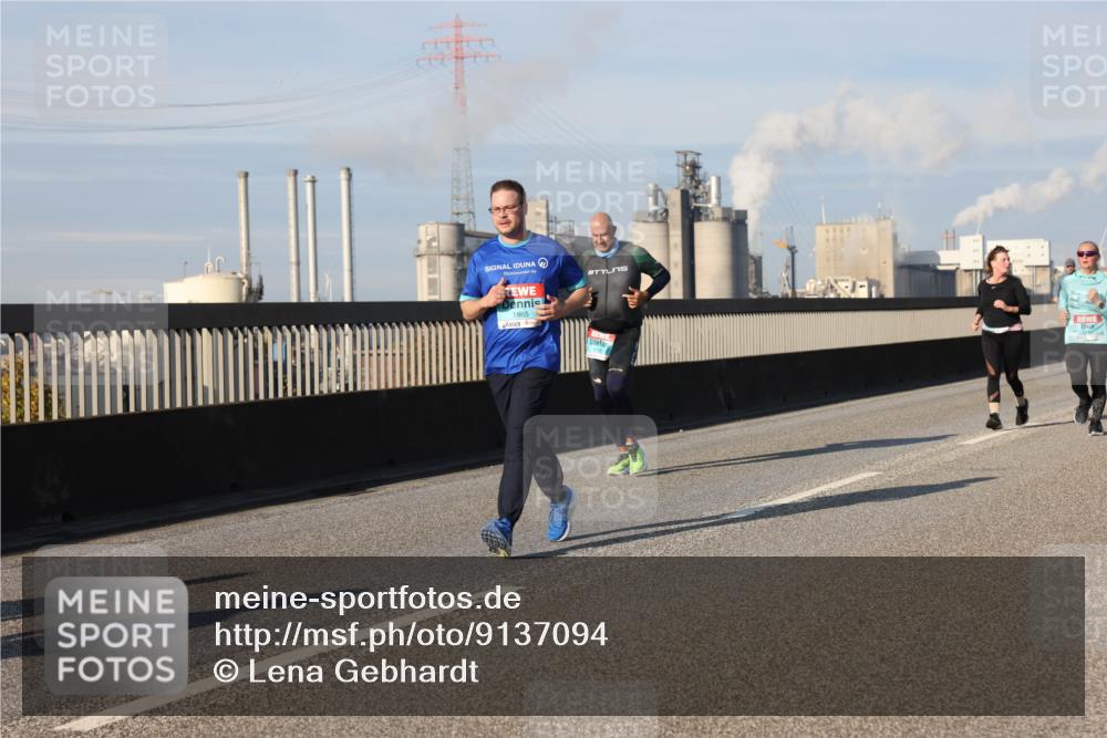 03.10.2025 - Köhlbrandbrückenlauf Lena Gebhardt http://msf.ph/oto/9137094 03.10.2025 09:54:56 Position 2 1865 meine-sportfotos.de