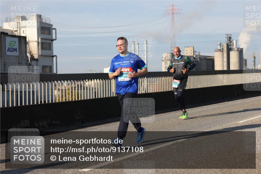 03.10.2025 - Köhlbrandbrückenlauf Lena Gebhardt http://msf.ph/oto/9137108 03.10.2025 09:54:56 Position 2 1865 meine-sportfotos.de