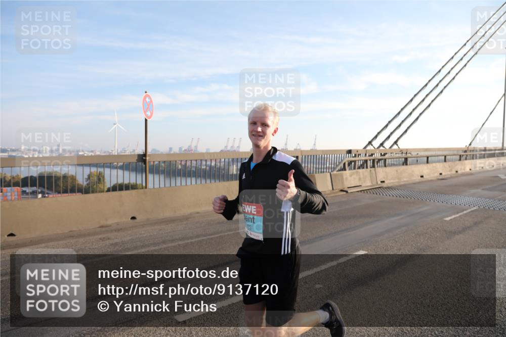 03.10.2025 - Köhlbrandbrückenlauf Yannick Fuchs http://msf.ph/oto/9137120 03.10.2025 08:21:00 Position 2 1029 meine-sportfotos.de