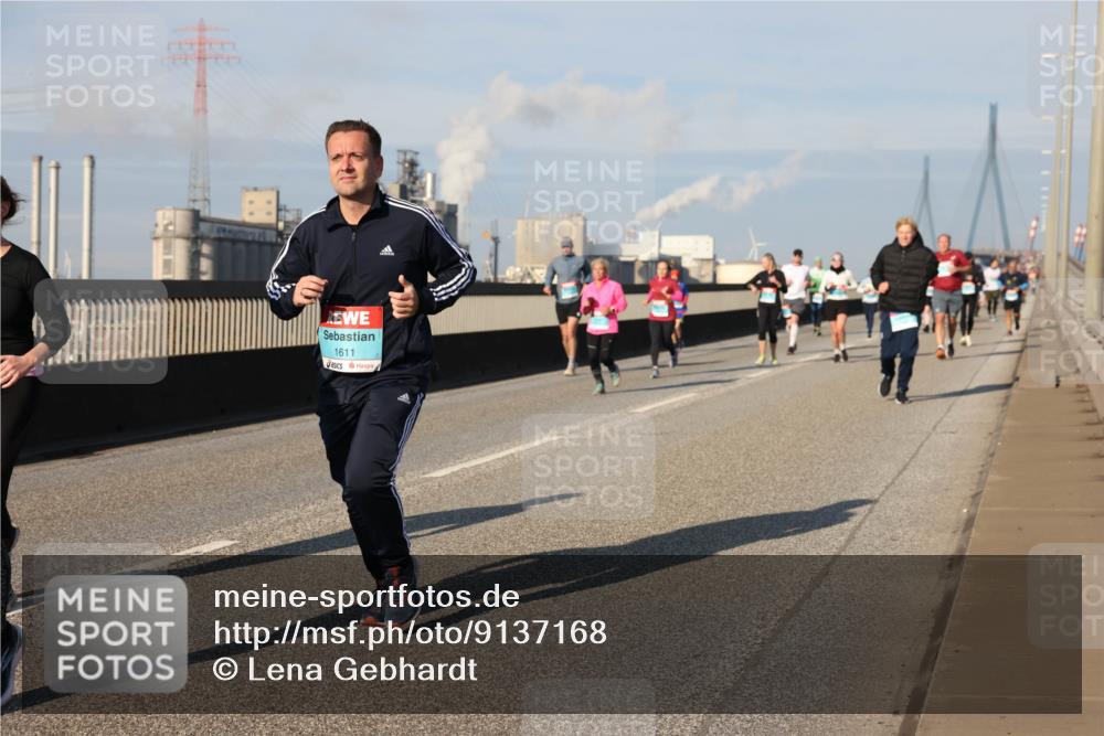 03.10.2025 - Köhlbrandbrückenlauf Lena Gebhardt http://msf.ph/oto/9137168 03.10.2025 09:55:00 Position 2 1611 meine-sportfotos.de