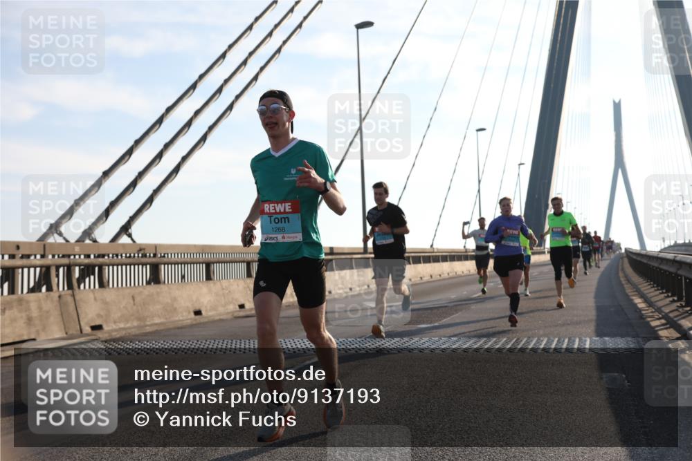 03.10.2025 - Köhlbrandbrückenlauf Yannick Fuchs http://msf.ph/oto/9137193 03.10.2025 08:21:07 Position 2 1268 meine-sportfotos.de