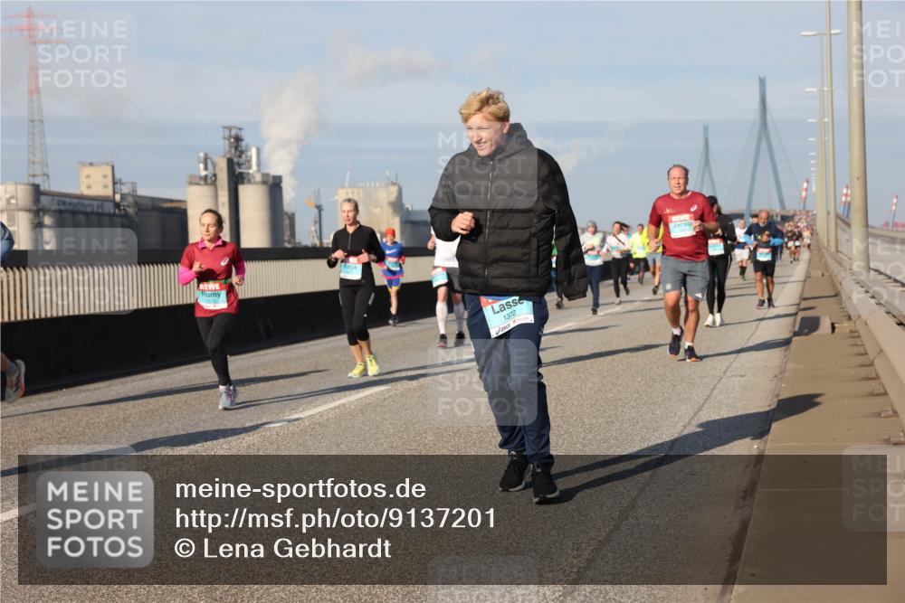 03.10.2025 - Köhlbrandbrückenlauf Lena Gebhardt http://msf.ph/oto/9137201 03.10.2025 09:55:04 Position 2 1372 meine-sportfotos.de