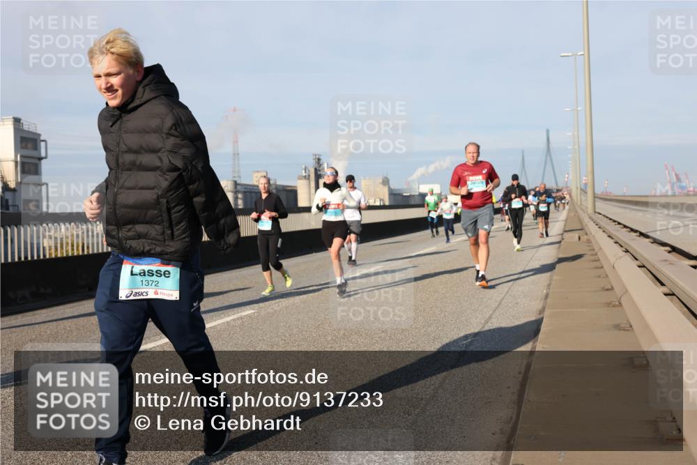 03.10.2025 - Köhlbrandbrückenlauf Lena Gebhardt http://msf.ph/oto/9137233 03.10.2025 09:55:06 Position 2 1372 meine-sportfotos.de
