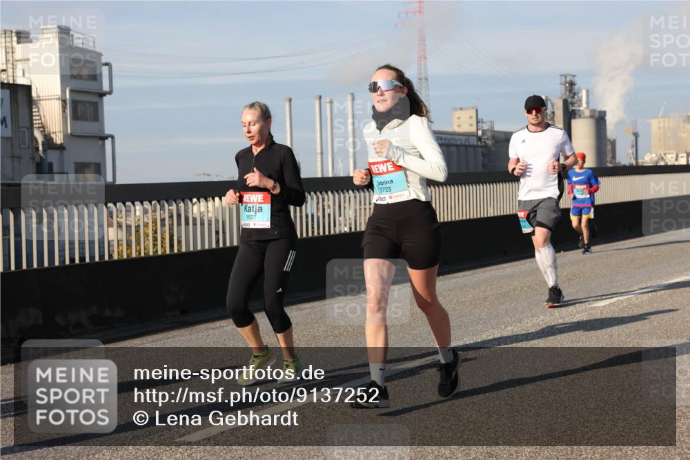 03.10.2025 - Köhlbrandbrückenlauf Lena Gebhardt http://msf.ph/oto/9137252 03.10.2025 09:55:07 Position 2 1627, 3723 meine-sportfotos.de