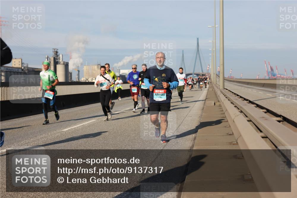 03.10.2025 - Köhlbrandbrückenlauf Lena Gebhardt http://msf.ph/oto/9137317 03.10.2025 09:55:11 Position 2 1296 meine-sportfotos.de