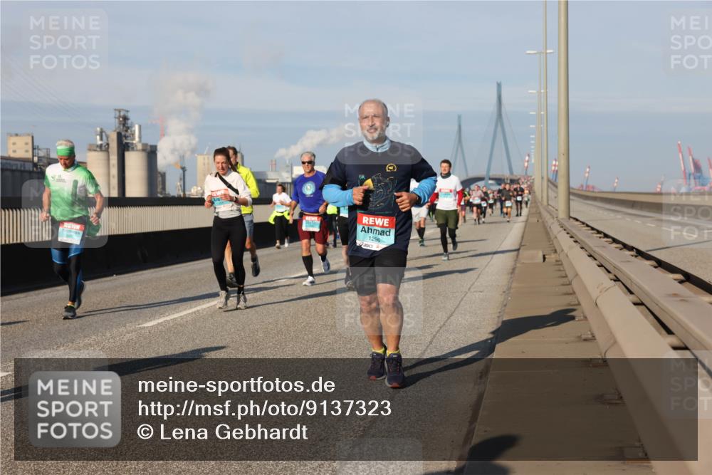 03.10.2025 - Köhlbrandbrückenlauf Lena Gebhardt http://msf.ph/oto/9137323 03.10.2025 09:55:12 Position 2 1296 meine-sportfotos.de