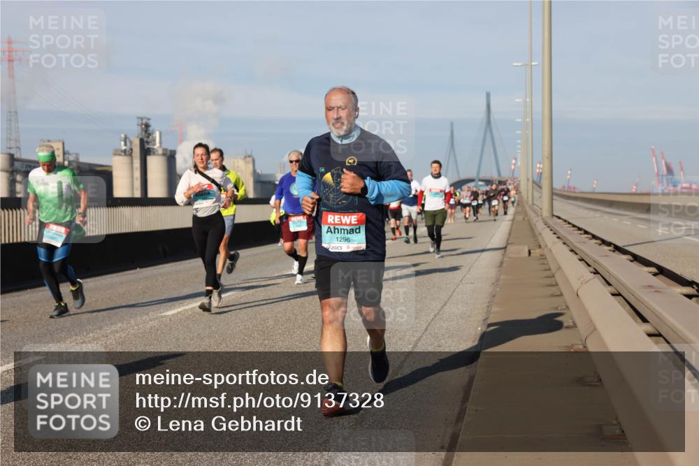 03.10.2025 - Köhlbrandbrückenlauf Lena Gebhardt http://msf.ph/oto/9137328 03.10.2025 09:55:12 Position 2 1296 meine-sportfotos.de