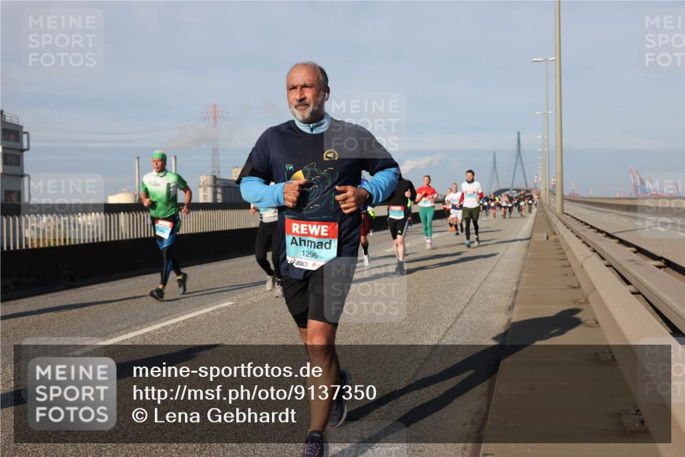03.10.2025 - Köhlbrandbrückenlauf Lena Gebhardt http://msf.ph/oto/9137350 03.10.2025 09:55:13 Position 2 1296 meine-sportfotos.de