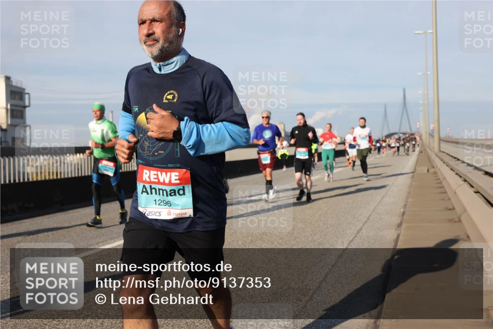 03.10.2025 - Köhlbrandbrückenlauf Lena Gebhardt http://msf.ph/oto/9137353 03.10.2025 09:55:13 Position 2 1296 meine-sportfotos.de