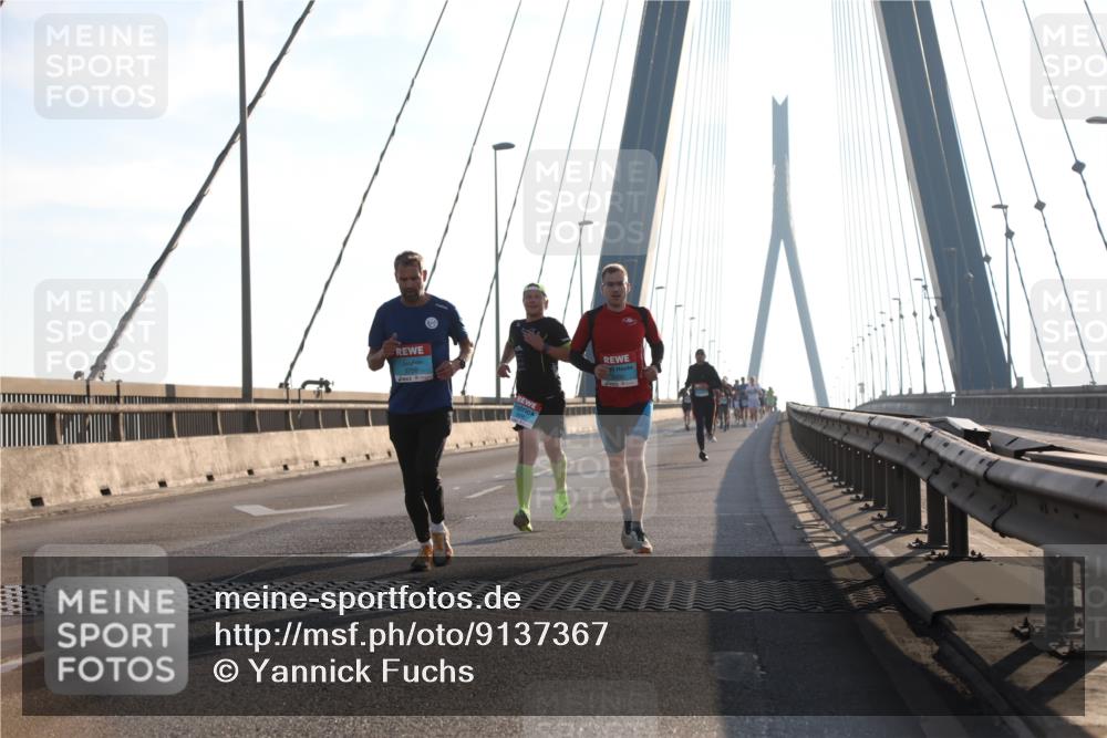 03.10.2025 - Köhlbrandbrückenlauf Yannick Fuchs http://msf.ph/oto/9137367 03.10.2025 08:21:16 Position 2  meine-sportfotos.de