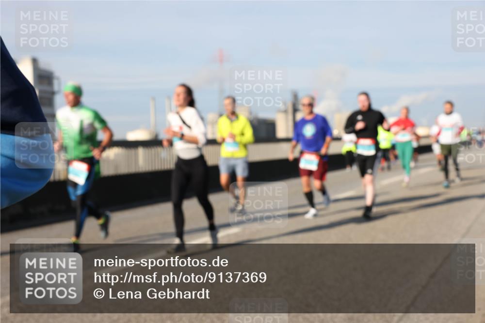 03.10.2025 - Köhlbrandbrückenlauf Lena Gebhardt http://msf.ph/oto/9137369 03.10.2025 09:55:14 Position 2  meine-sportfotos.de