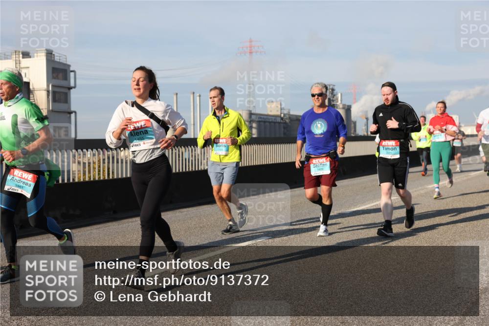 03.10.2025 - Köhlbrandbrückenlauf Lena Gebhardt http://msf.ph/oto/9137372 03.10.2025 09:55:14 Position 2 3461, 1455, 3406 meine-sportfotos.de