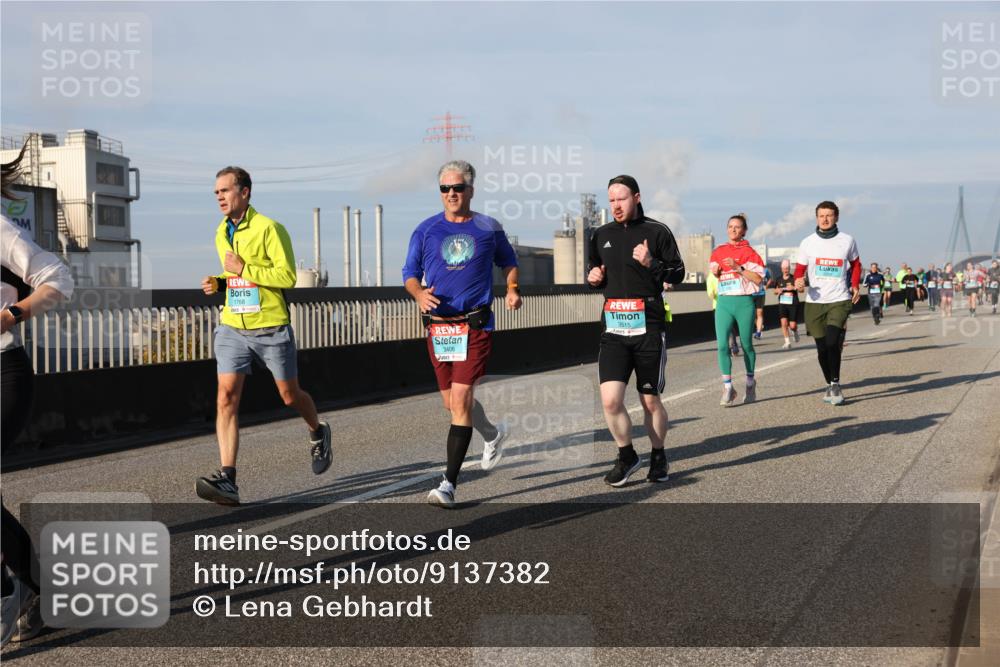 03.10.2025 - Köhlbrandbrückenlauf Lena Gebhardt http://msf.ph/oto/9137382 03.10.2025 09:55:15 Position 2 1768, 3406, 3515 meine-sportfotos.de