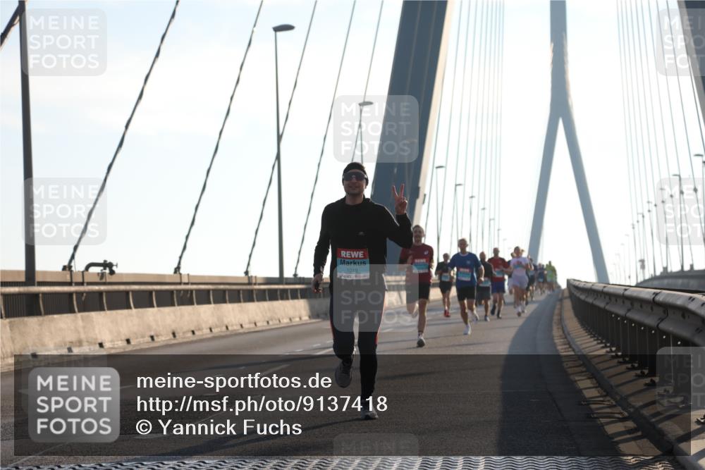03.10.2025 - Köhlbrandbrückenlauf Yannick Fuchs http://msf.ph/oto/9137418 03.10.2025 08:21:20 Position 2 1019 meine-sportfotos.de
