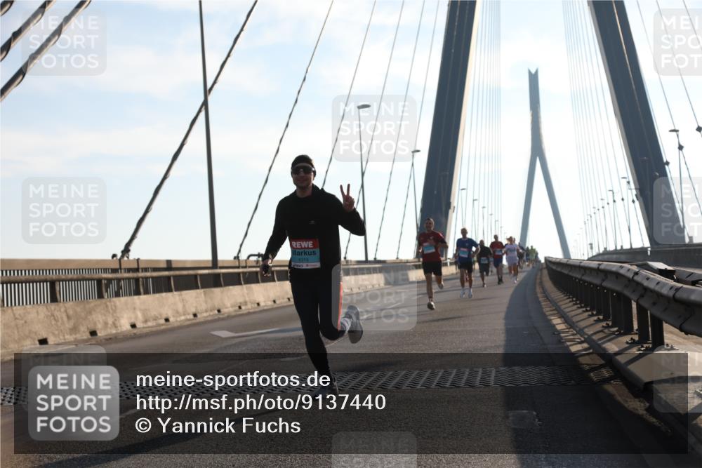 03.10.2025 - Köhlbrandbrückenlauf Yannick Fuchs http://msf.ph/oto/9137440 03.10.2025 08:21:21 Position 2 1019 meine-sportfotos.de