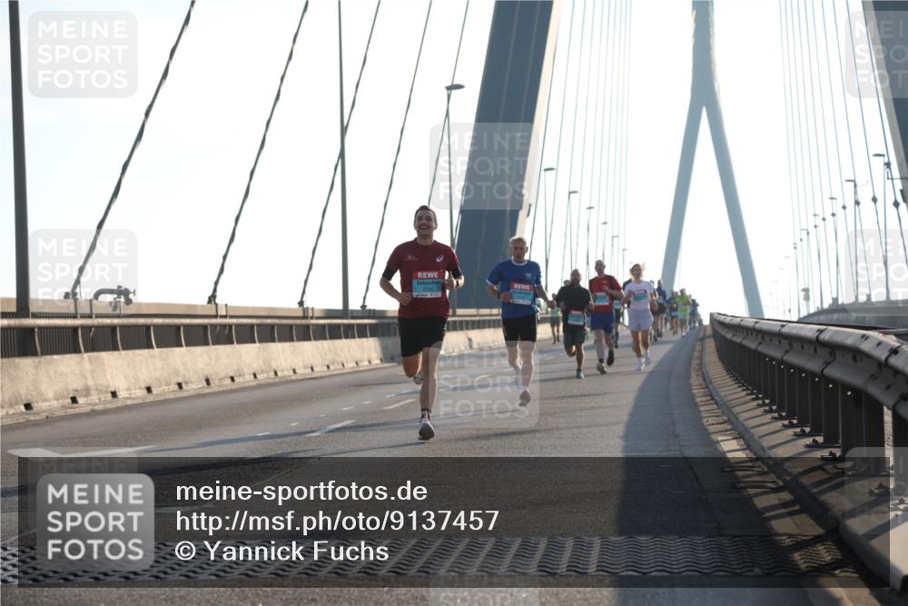 03.10.2025 - Köhlbrandbrückenlauf Yannick Fuchs http://msf.ph/oto/9137457 03.10.2025 08:21:22 Position 2 2792 meine-sportfotos.de