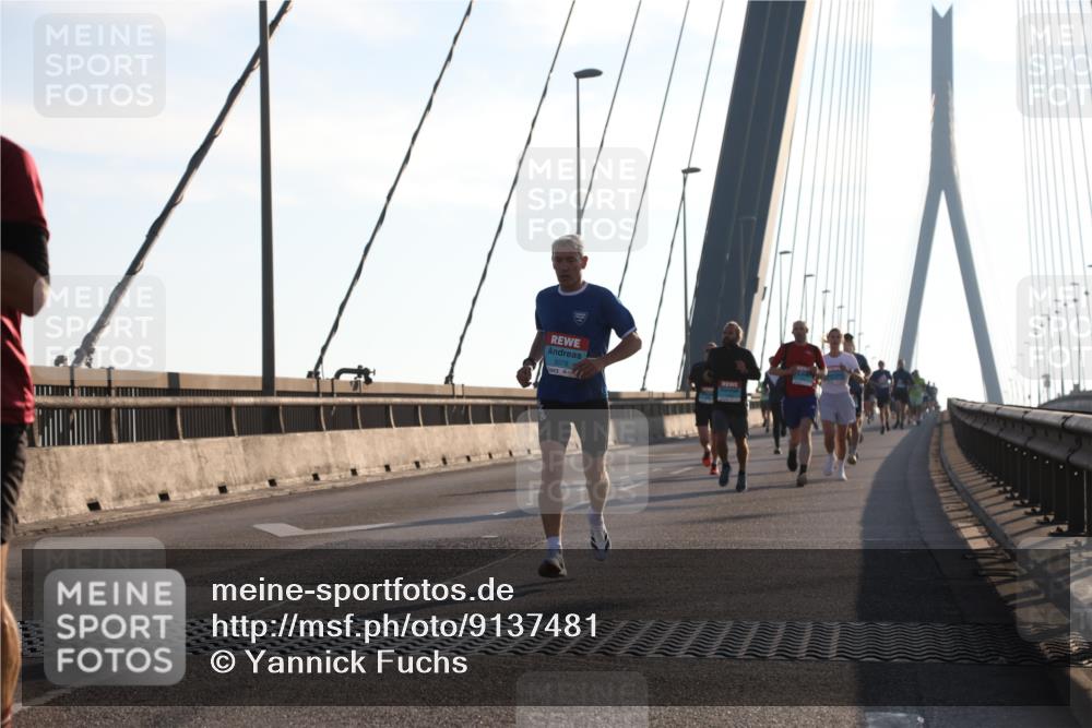 03.10.2025 - Köhlbrandbrückenlauf Yannick Fuchs http://msf.ph/oto/9137481 03.10.2025 08:21:25 Position 2 3078 meine-sportfotos.de