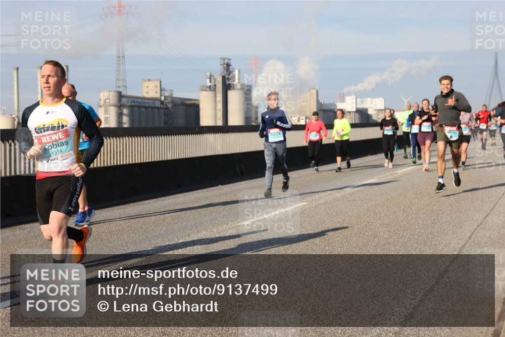 03.10.2025 - Köhlbrandbrückenlauf Lena Gebhardt http://msf.ph/oto/9137499 03.10.2025 09:55:21 Position 2 1314 meine-sportfotos.de