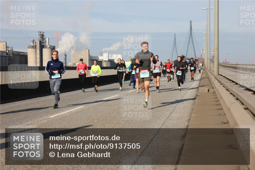 03.10.2025 - Köhlbrandbrückenlauf Lena Gebhardt http://msf.ph/oto/9137505 03.10.2025 09:55:21 Position 2  meine-sportfotos.de