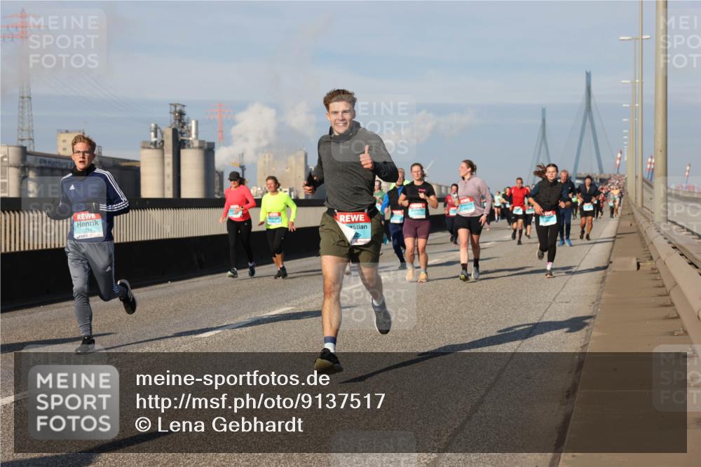 03.10.2025 - Köhlbrandbrückenlauf Lena Gebhardt http://msf.ph/oto/9137517 03.10.2025 09:55:23 Position 2 2214 meine-sportfotos.de