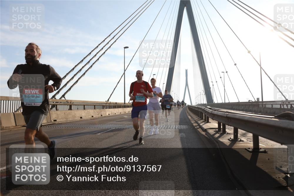03.10.2025 - Köhlbrandbrückenlauf Yannick Fuchs http://msf.ph/oto/9137567 03.10.2025 08:21:30 Position 2 3193 meine-sportfotos.de