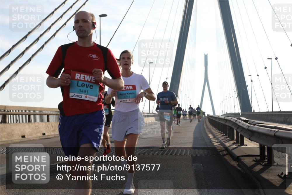 03.10.2025 - Köhlbrandbrückenlauf Yannick Fuchs http://msf.ph/oto/9137577 03.10.2025 08:21:31 Position 2 3491, 3715 meine-sportfotos.de