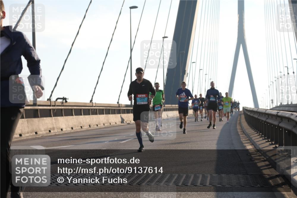 03.10.2025 - Köhlbrandbrückenlauf Yannick Fuchs http://msf.ph/oto/9137614 03.10.2025 08:21:35 Position 2  meine-sportfotos.de