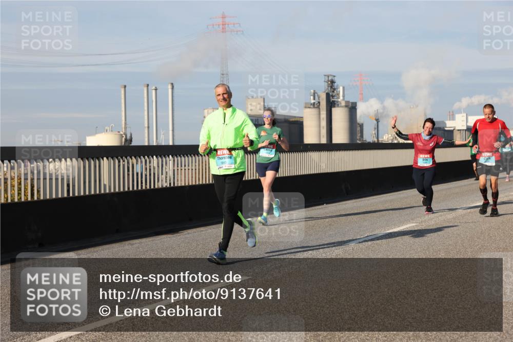 03.10.2025 - Köhlbrandbrückenlauf Lena Gebhardt http://msf.ph/oto/9137641 03.10.2025 09:55:29 Position 2 1843 meine-sportfotos.de