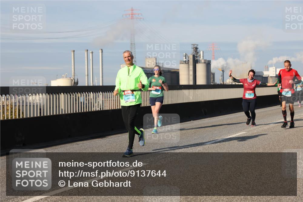 03.10.2025 - Köhlbrandbrückenlauf Lena Gebhardt http://msf.ph/oto/9137644 03.10.2025 09:55:29 Position 2 1843 meine-sportfotos.de