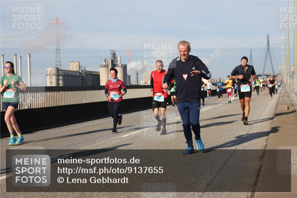 03.10.2025 - Köhlbrandbrückenlauf Lena Gebhardt http://msf.ph/oto/9137655 03.10.2025 09:55:30 Position 2 1604 meine-sportfotos.de