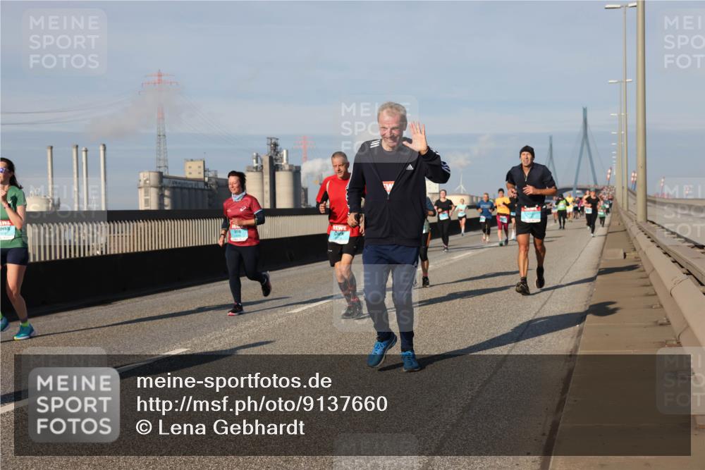 03.10.2025 - Köhlbrandbrückenlauf Lena Gebhardt http://msf.ph/oto/9137660 03.10.2025 09:55:31 Position 2 504 meine-sportfotos.de