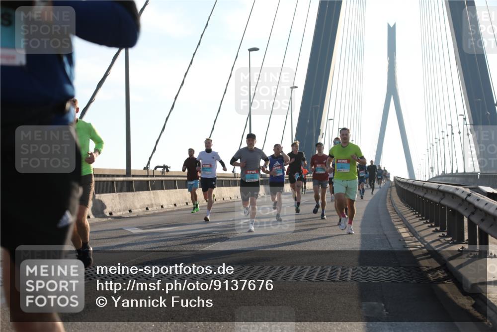 03.10.2025 - Köhlbrandbrückenlauf Yannick Fuchs http://msf.ph/oto/9137676 03.10.2025 08:21:41 Position 2  meine-sportfotos.de